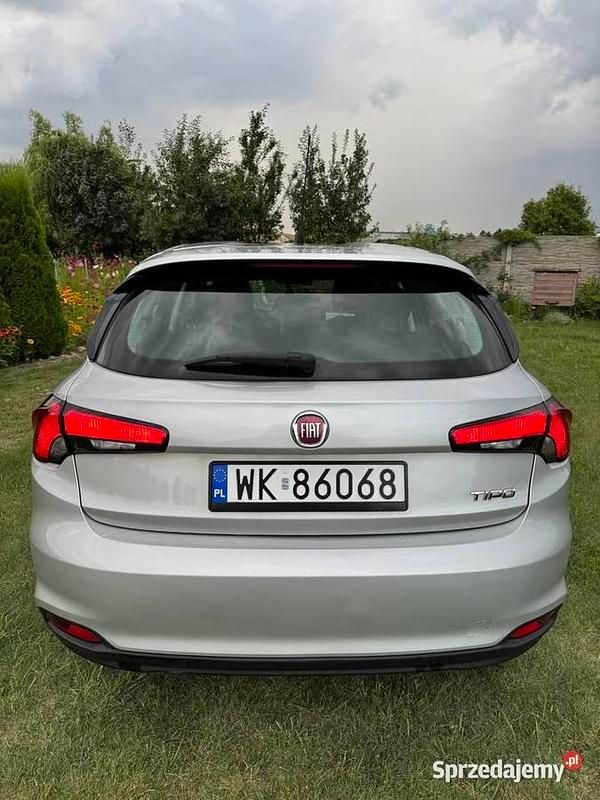 Srebrny Używany 2017 Fiat Tipo Easy Hatchback | 27 900 zł (Uczciwa cena) - Obraz 1/4