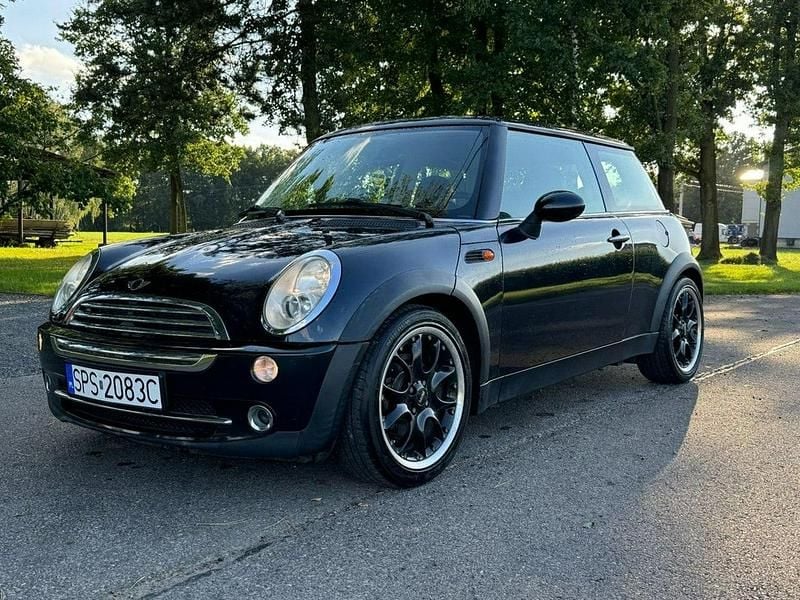 Używany Mini Cooper 115 KM (84 kW) 2004 Czarny Hatchback