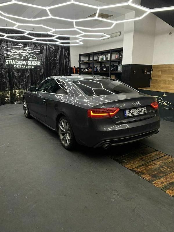 Używany Audi A5 Comfort 2012 Szary Coupe