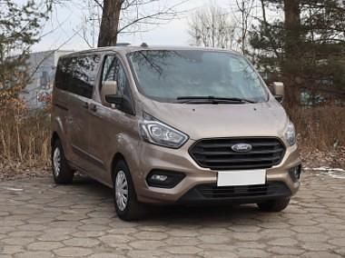Używany Ford Transit Custom 131 KM (96 kW) 2019 Beżowy Minivan