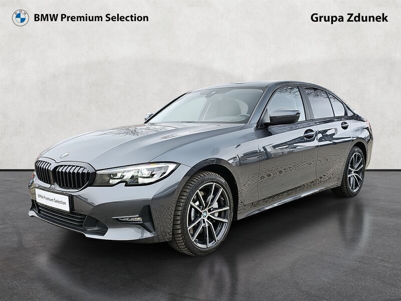 Szary mineralny metalizowany Używany 2022 BMW 330 Advantage Sedan/Limuzyna | 158 900 zł (Uczciwa cena) - Obraz 1/4