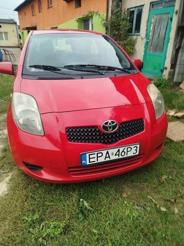 Czerwony Używany 2007 Toyota Yaris Sedan/Limuzyna | 6200 zł (Dobra cena) - Obraz 1/4