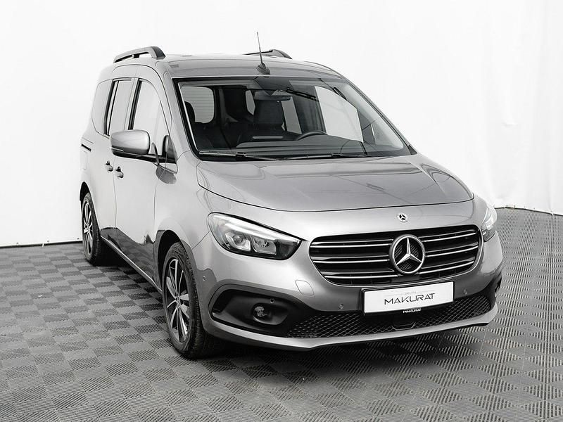 Używany Mercedes T180 Progressive 116 KM (85 kW) 2023 Szary Minivan