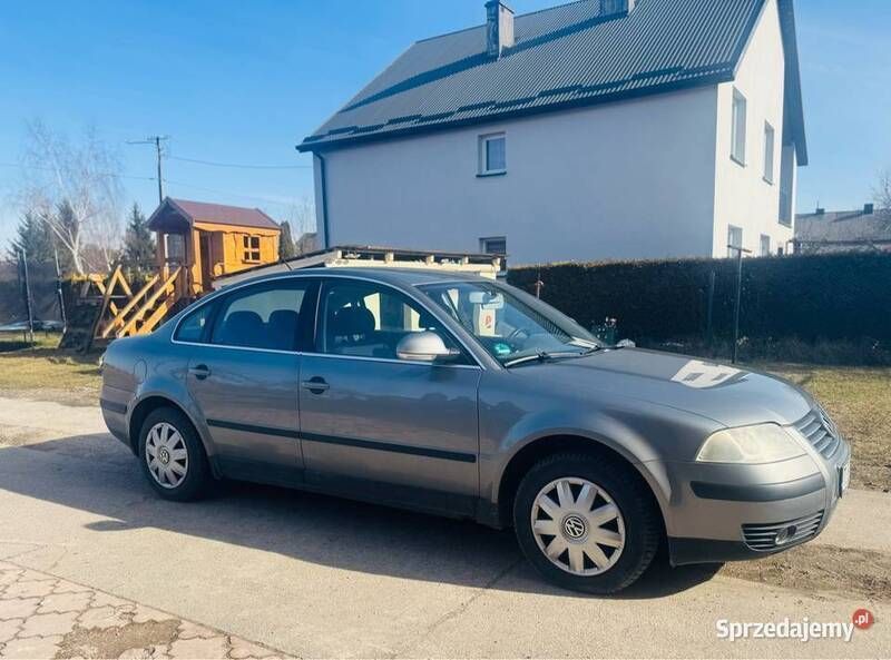 Szary Używany 2004 VW Passat Sedan/Limuzyna | 7500 zł (Uczciwa cena) - Obraz 1/4