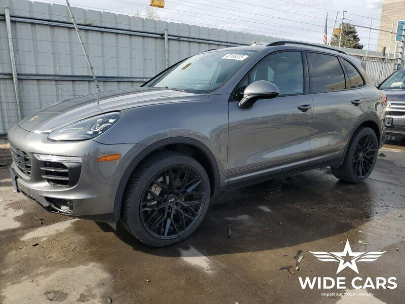 Szary (metalik) Używany 2017 Porsche Cayenne S SUV | 58 000 zł - Obraz 1/4