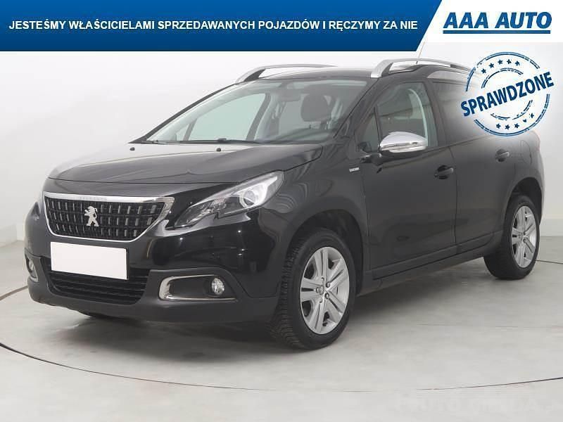 Używany Peugeot 2008 2017 Czarny SUV