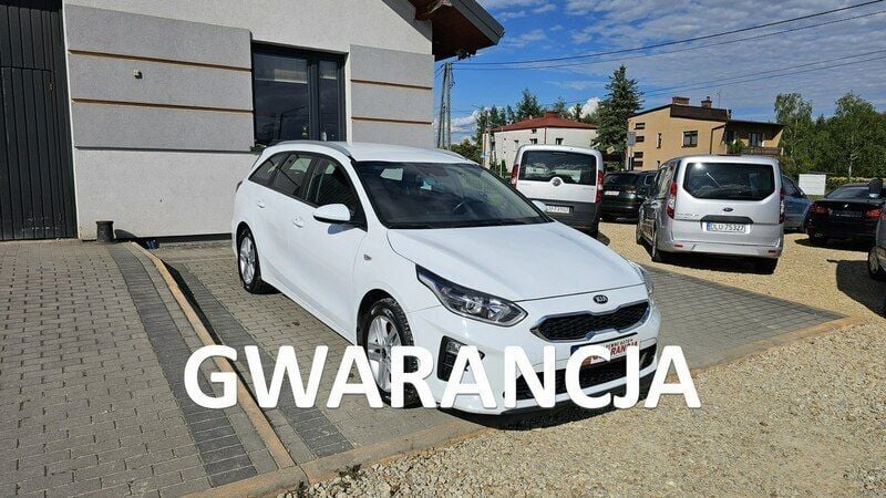 Biały Używany 2018 Kia Ceed 2 Kombi | 44 900 zł (Uczciwa cena) - Obraz 1/4