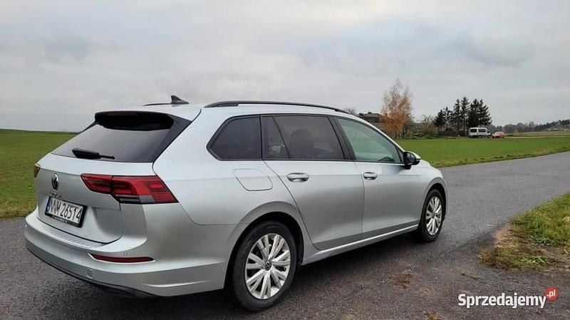 Używany VW Golf VIII 2021 Srebrny Kombi
