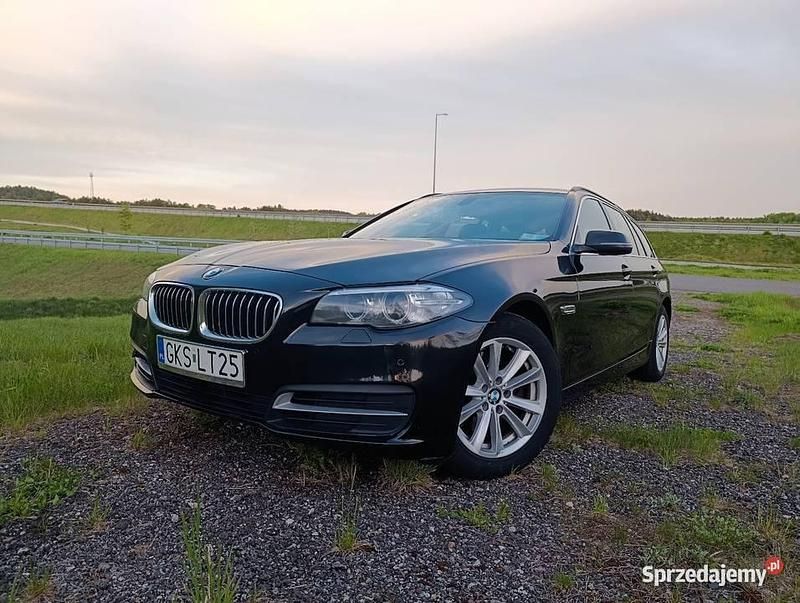 Używany BMW 520 2014 Czarny Sedan/Limuzyna