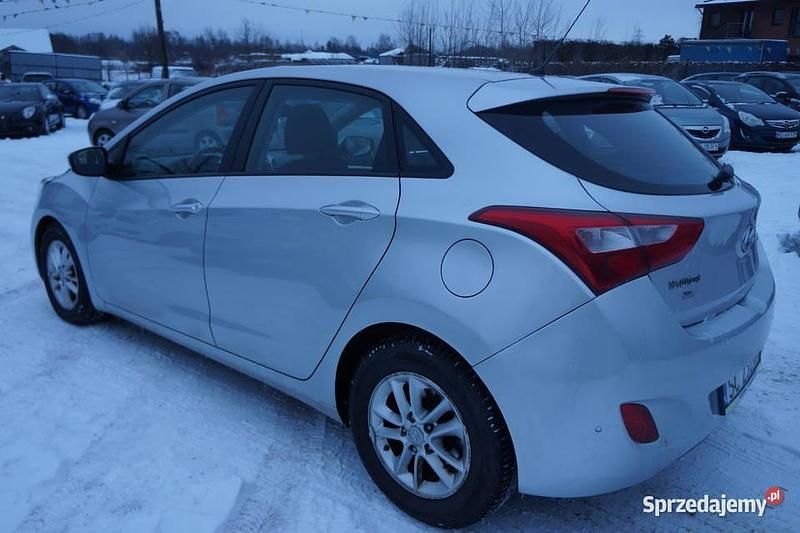 Używany Hyundai i30 2013 Srebrny Hatchback