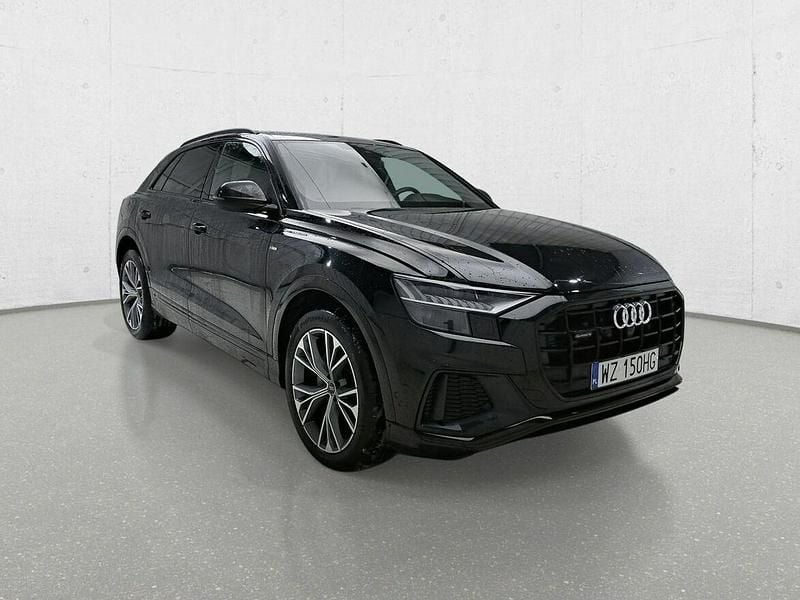 Używany Audi Q8 Ambiente 2023 Czarny SUV
