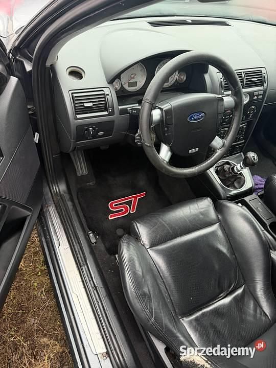 Używany Ford Mondeo ST 226 KM (166 kW) 2003