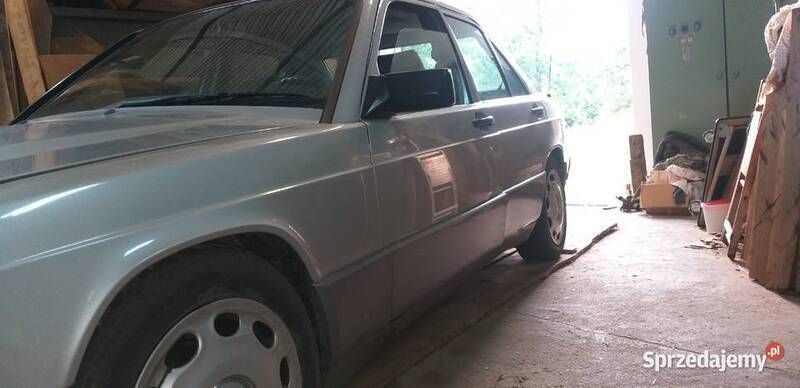 Srebrny Używany 1990 Mercedes 190 Sedan/Limuzyna | 42 000 zł - Obraz 1/4