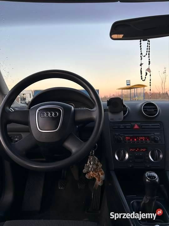 Używany Audi A3 2005 Czarny Hatchback
