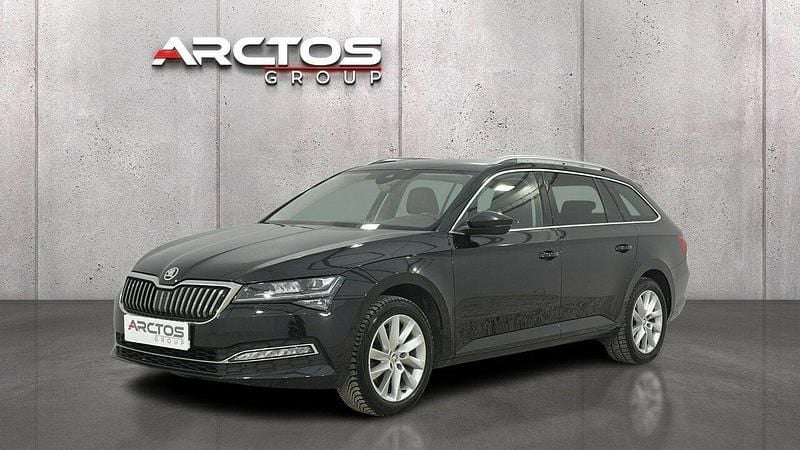 Czarny Używany 2020 Skoda Superb Kombi | 82 600 zł (Uczciwa cena) - Obraz 1/4