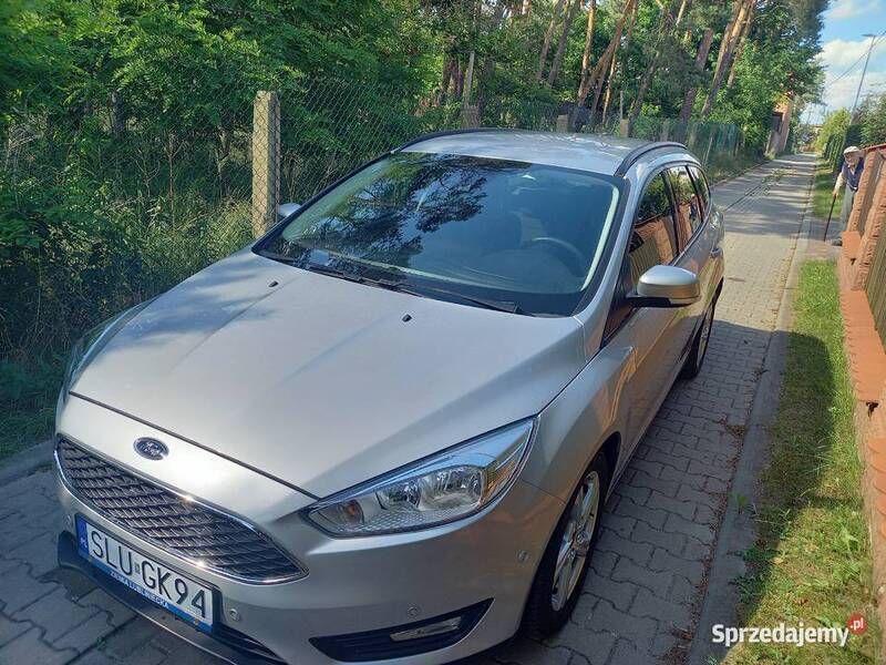 Używany Ford Focus 2016 Srebrny Sedan/Limuzyna