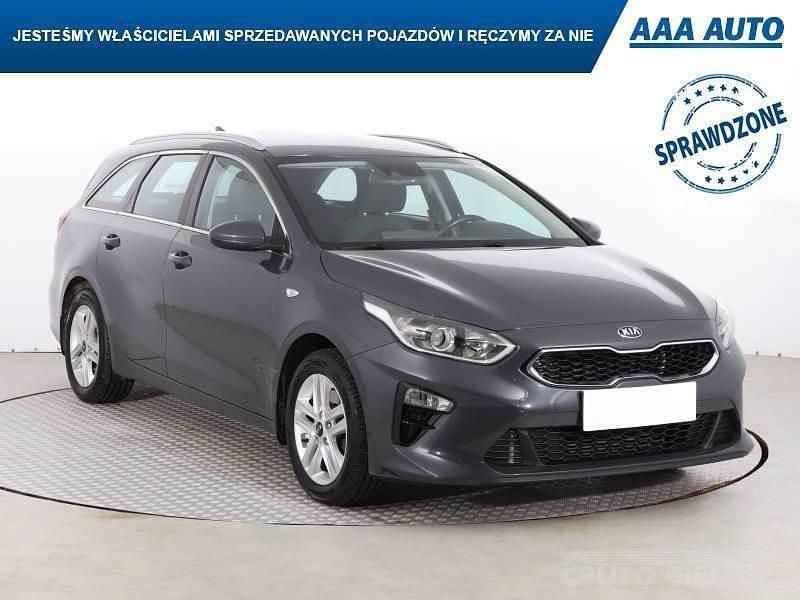 Używany Kia Ceed 140 KM (102 kW) 2020 Szary Hatchback