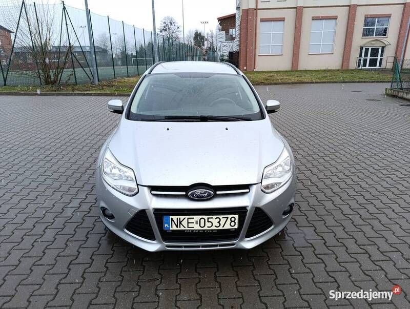 Srebrny Używany 2011 Ford Focus Kombi | 15 700 zł (Dość drogi) - Obraz 1/4