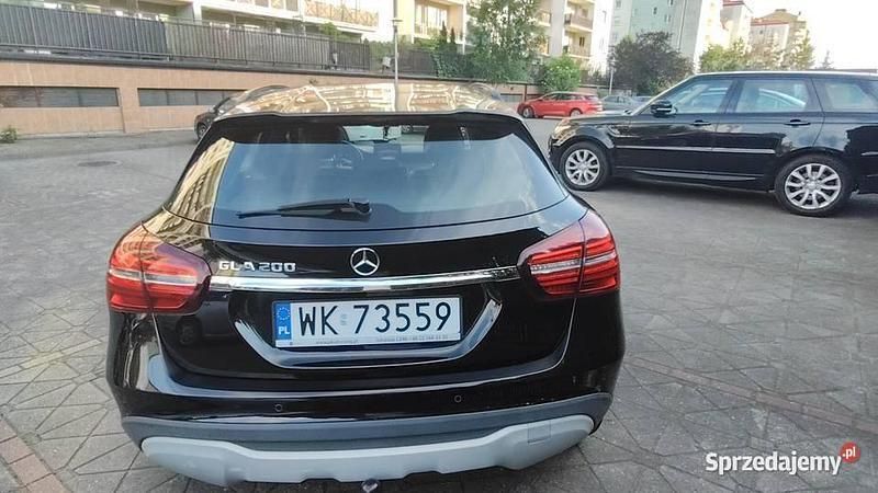 Czarny Używany 2017 Mercedes GLA200 SUV | 77 000 zł (Dobra cena) - Obraz 1/4