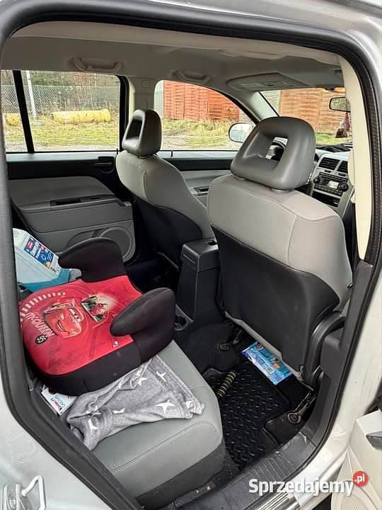 Srebrny Używany 2008 Jeep Compass SUV | 10 500 zł - Obraz 1/2