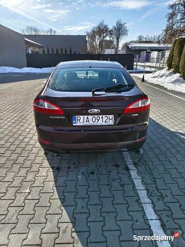 Używany Ford Mondeo 2009 Bordowy Hatchback