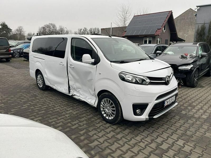 Używany Toyota Proace Verso 144 KM (105 kW) 2022 Biały (metalik) Kombi