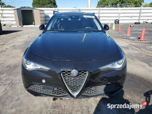 Używany 2017 Alfa Romeo Giulia | 30 500 zł (Super Cena) - Obraz 1/4