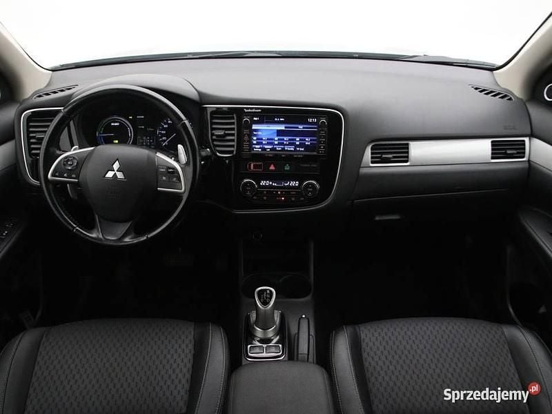 Szary Używany 2015 Mitsubishi Outlander P-HEV Edition SUV | 52 499 zł (Uczciwa cena) - Obraz 1/4