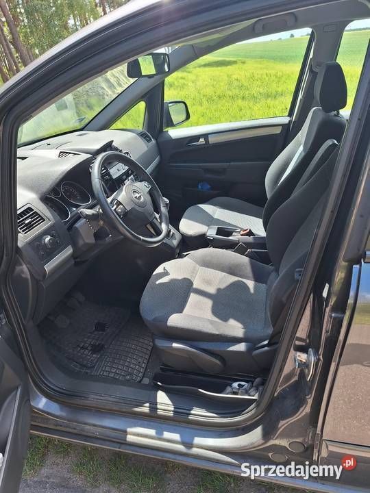 Szary Używany 2012 Opel Zafira Minivan | 21 987 zł (Dobra cena) - Obraz 1/4