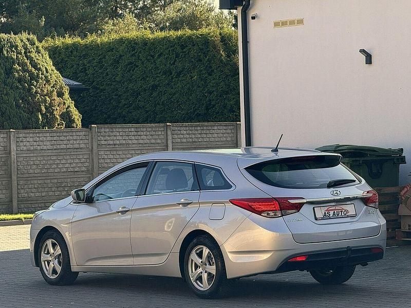 Używany Hyundai i40 Premium 136 KM (100 kW) 2012 Srebrny Kombi