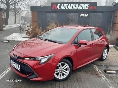 Używany Toyota Corolla 98 KM (72 kW) 2023 Bordowy Hatchback