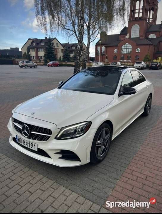 Używany Mercedes C300 AMG line 255 KM (187 kW) 2019 Biały Sedan/Limuzyna
