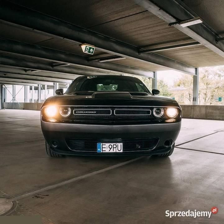 Używany 2016 Dodge Challenger SXT Coupe | 75 000 zł (Dość drogi) - Obraz 1/4
