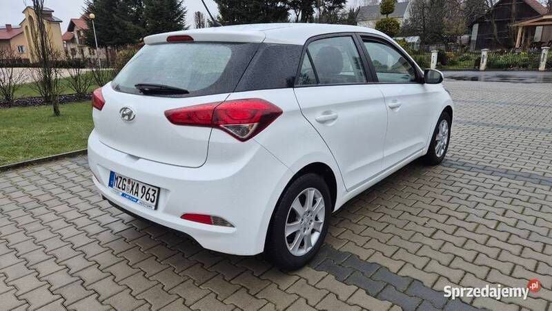 Biały Używany 2015 Hyundai i20 Hatchback | 29 900 zł (Uczciwa cena) - Obraz 1/4
