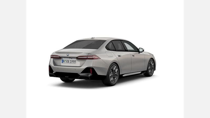 Używany BMW 520 Comfort Edition 190 KM (139 kW) 2025 Szary oxide metalizowany Sedan/Limuzyna