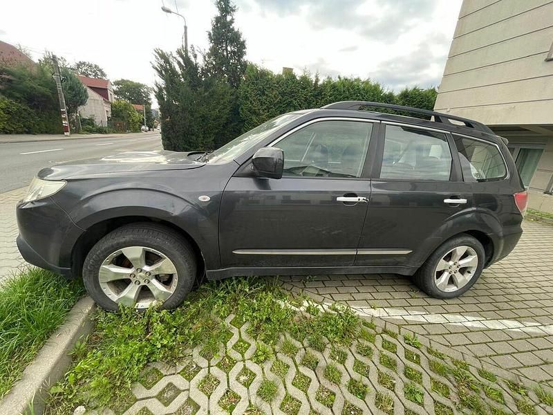 Używany Subaru Forester 2009 Czarny SUV