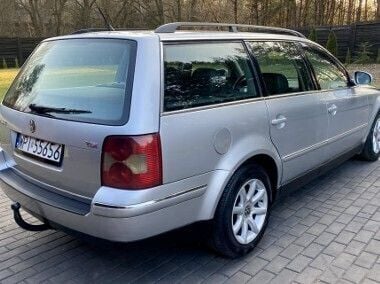 Srebrny Używany 2005 VW Passat Kombi | 11 000 zł (Uczciwa cena) - Obraz 1/4