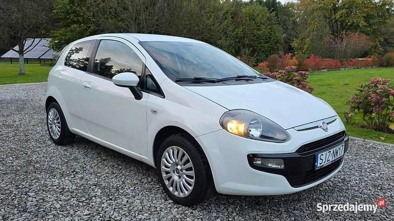 Biały Używany 2011 Fiat Punto Evo Life Hatchback | 13 900 zł (Uczciwa cena) - Obraz 1/4