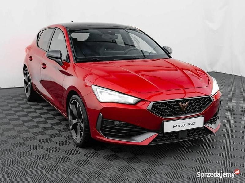 Używany Cupra Leon VZ 245 KM (180 kW) 2023 Czerwony (metalik) Hatchback
