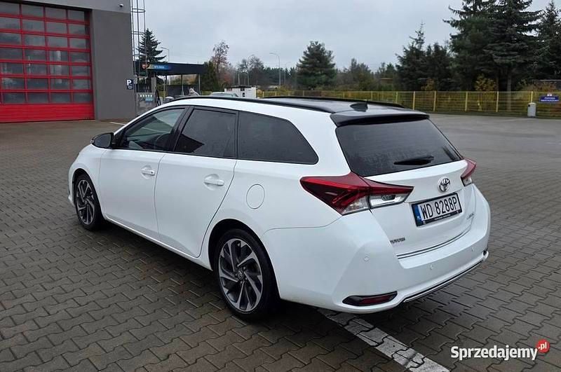 Używany Toyota Auris 2016