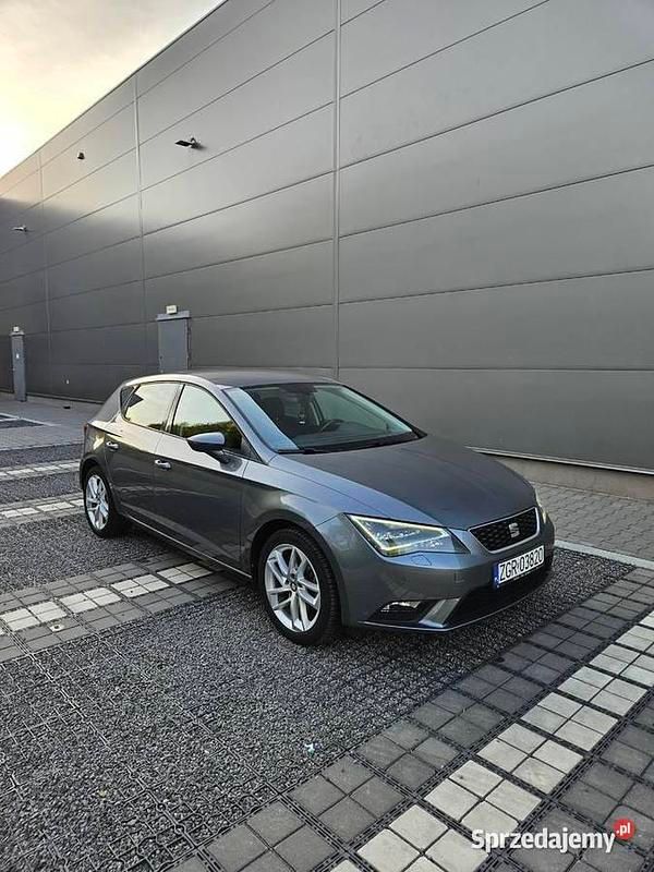 Szary Używany 2016 Seat Leon Hatchback | 49 000 zł (Uczciwa cena) - Obraz 1/4