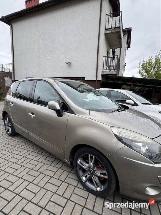 Beżowy Używany 2010 Renault Scénic III Minivan | 21 900 zł - Obraz 1/4