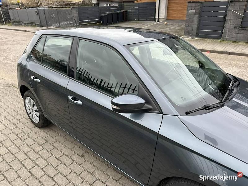 Używany Skoda Fabia 90 KM (66 kW) 2017 Szary (metalik) Hatchback