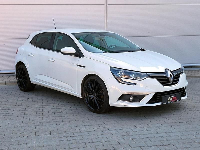 Używany Renault Mégane IV 110 KM (80 kW) 2016 Biały (metalik, perła) Hatchback