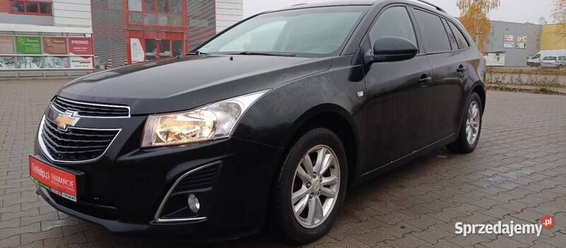 Czarny Używany 2013 Chevrolet Cruze LT Kombi | 27 900 zł (Drogi) - Obraz 1/4