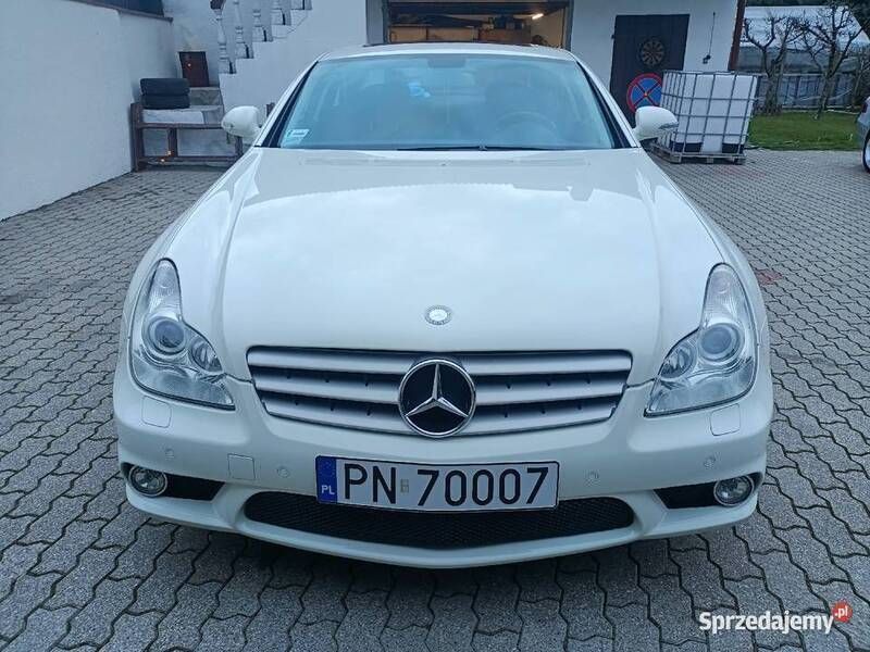 Biały Używany 2006 Mercedes CLS63 AMG AMG Coupe | 119 000 zł - Obraz 1/4