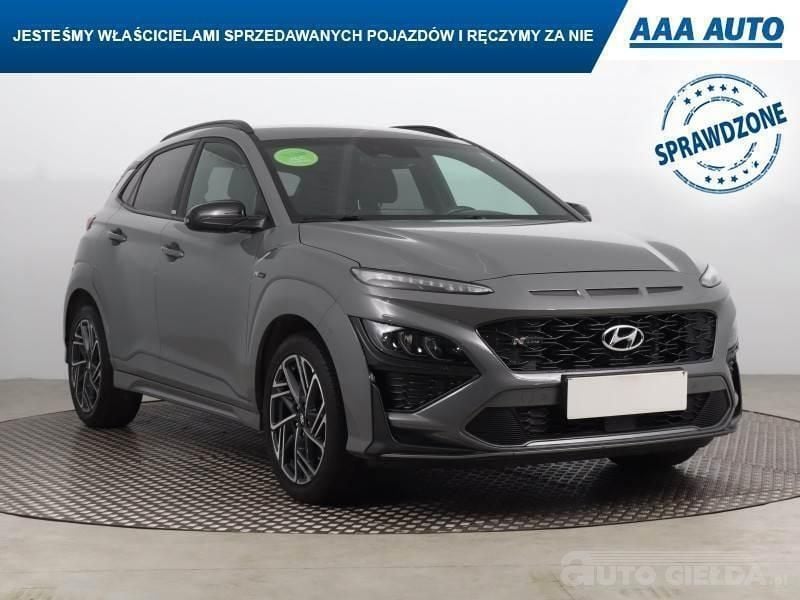 Szary Używany 2021 Hyundai Kona SUV | 66 999 zł (Dobra cena) - Obraz 1/4