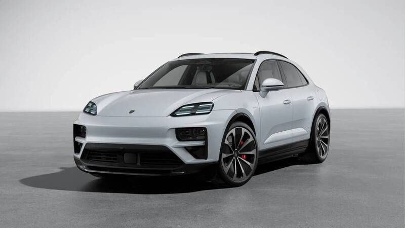 Ice grey metallic Nowe 2024 Porsche Macan Turbo SUV | 627 494 zł - Obraz 1/4
