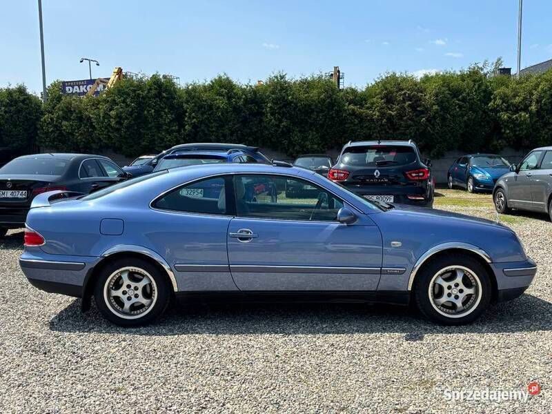 Używany Mercedes CLK200 1997 Niebieski Coupe