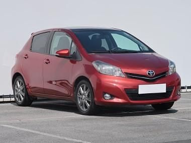 Czerwony Używany 2012 Toyota Yaris Hatchback | 26 999 zł (Uczciwa cena) - Obraz 1/4